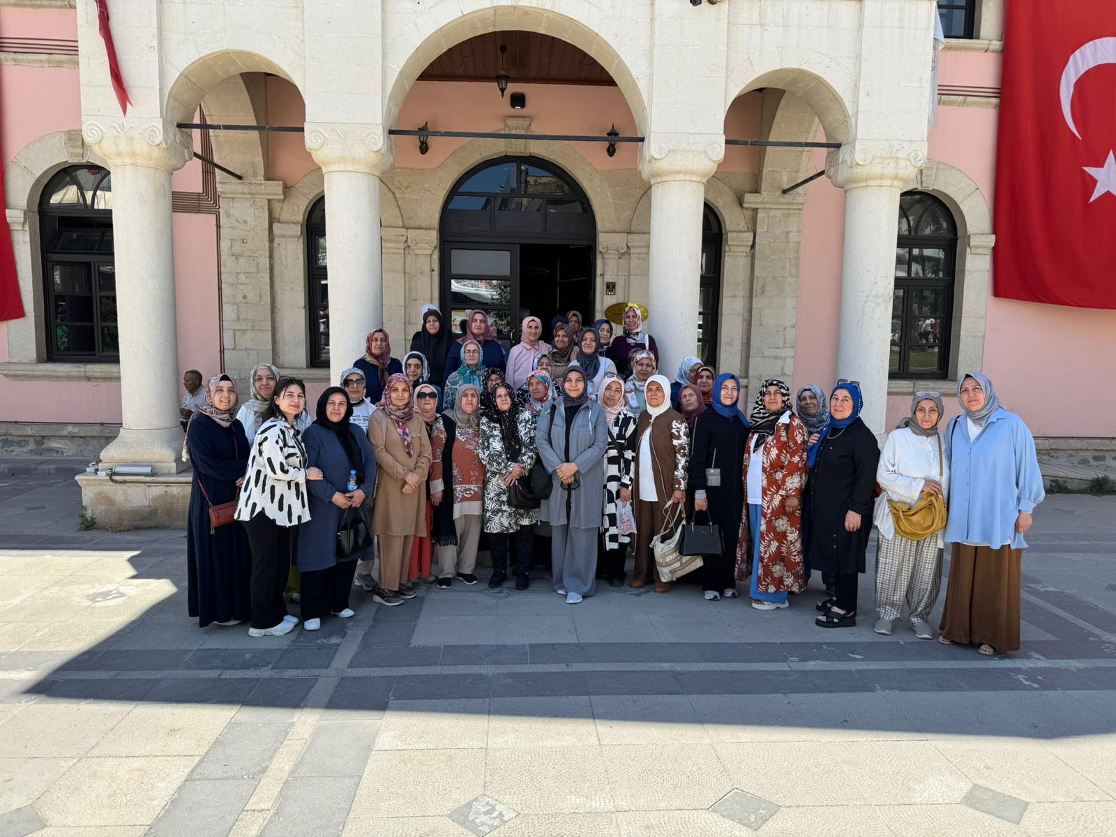 Yeşilyurt Kent Konseyi’nden Elazığ Harput’a Kültürel Gezi