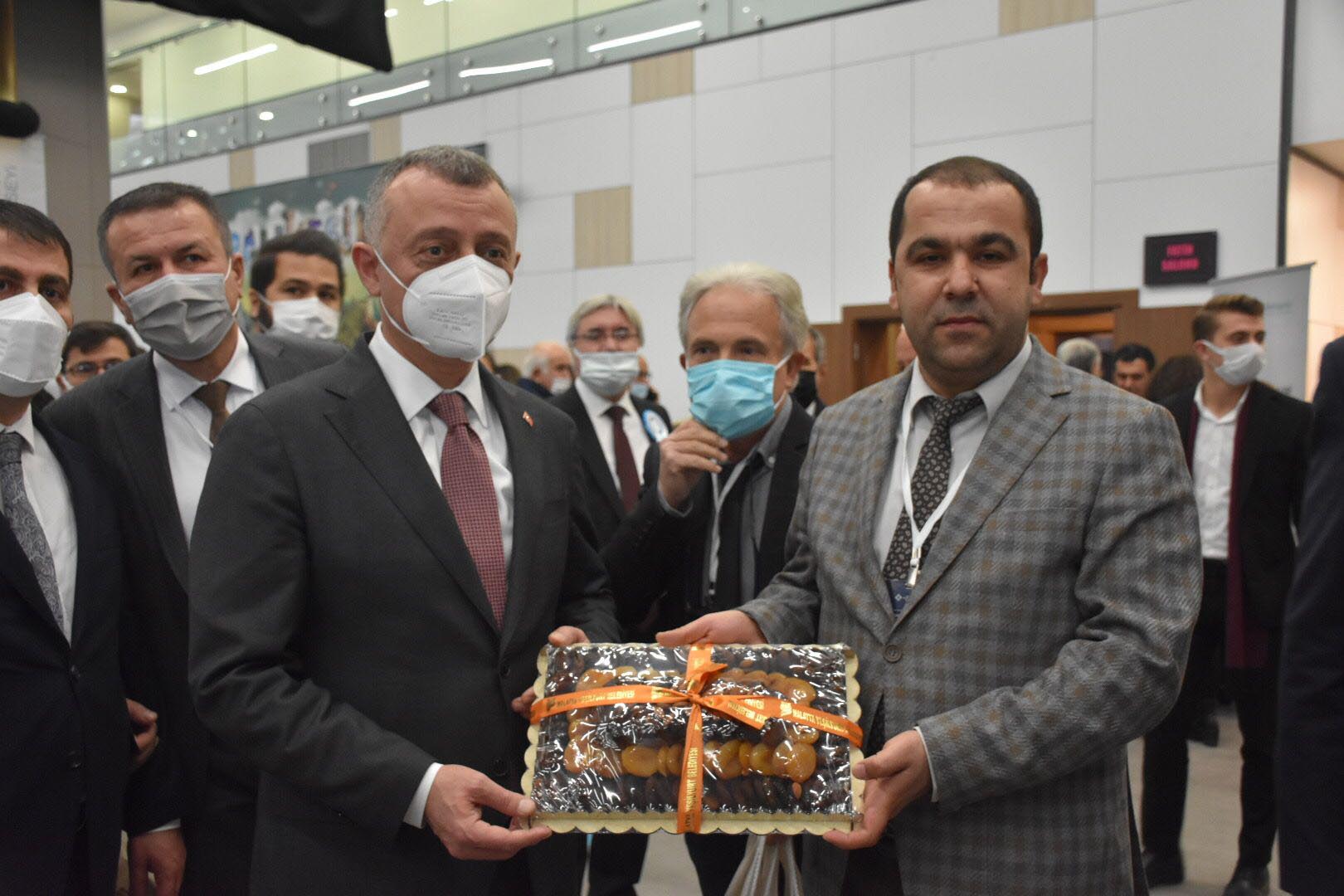 Yeşilyurt Kent Konseyi, Balıkesir’de 3. Kent Konseyleri Sempozyumuna Katıldı