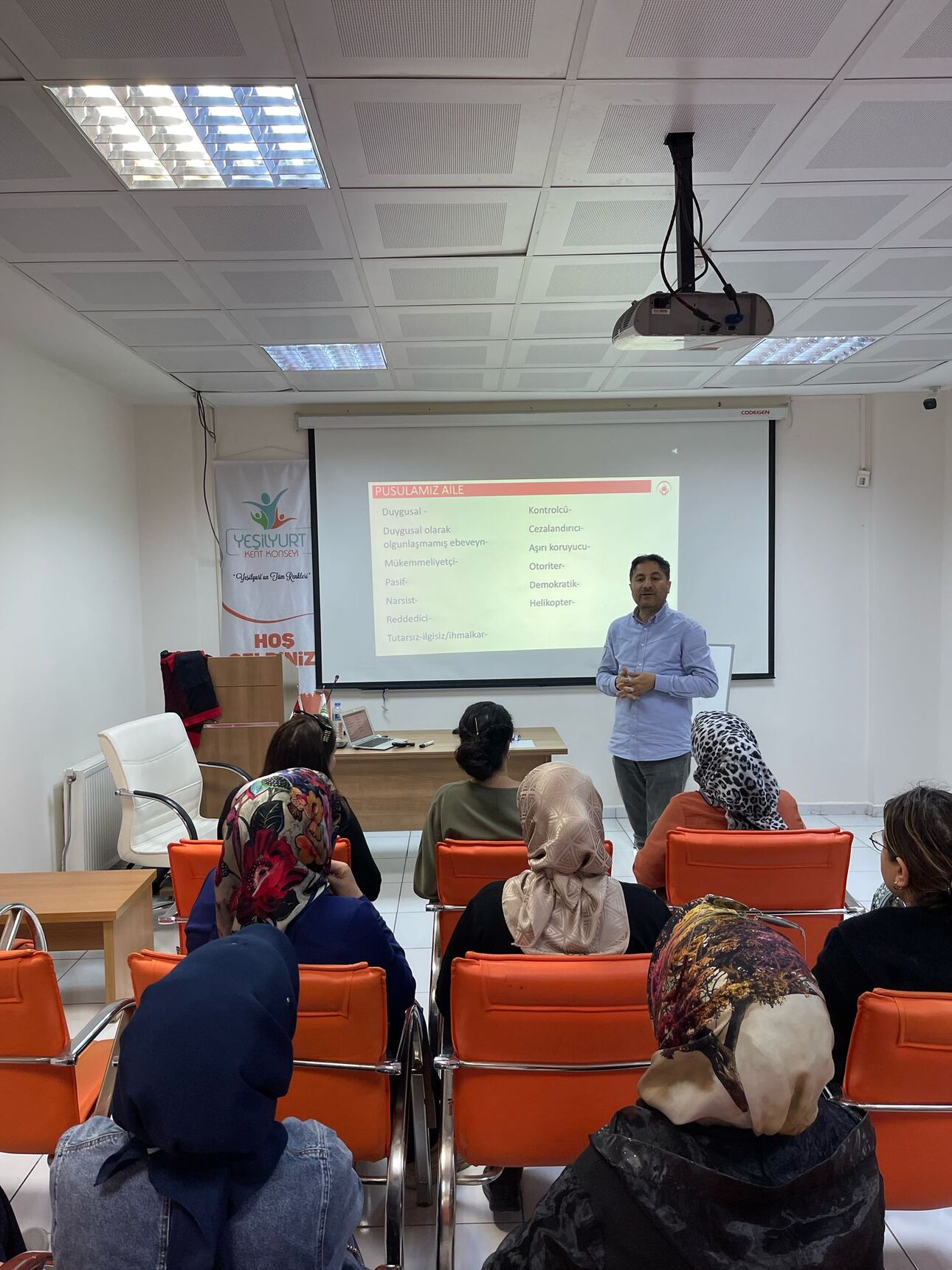 Yeşilyurt Kent Konseyi'nden Aileye Yön Veren Program: “Pusulamız: Aile Eğitimi” Başladı