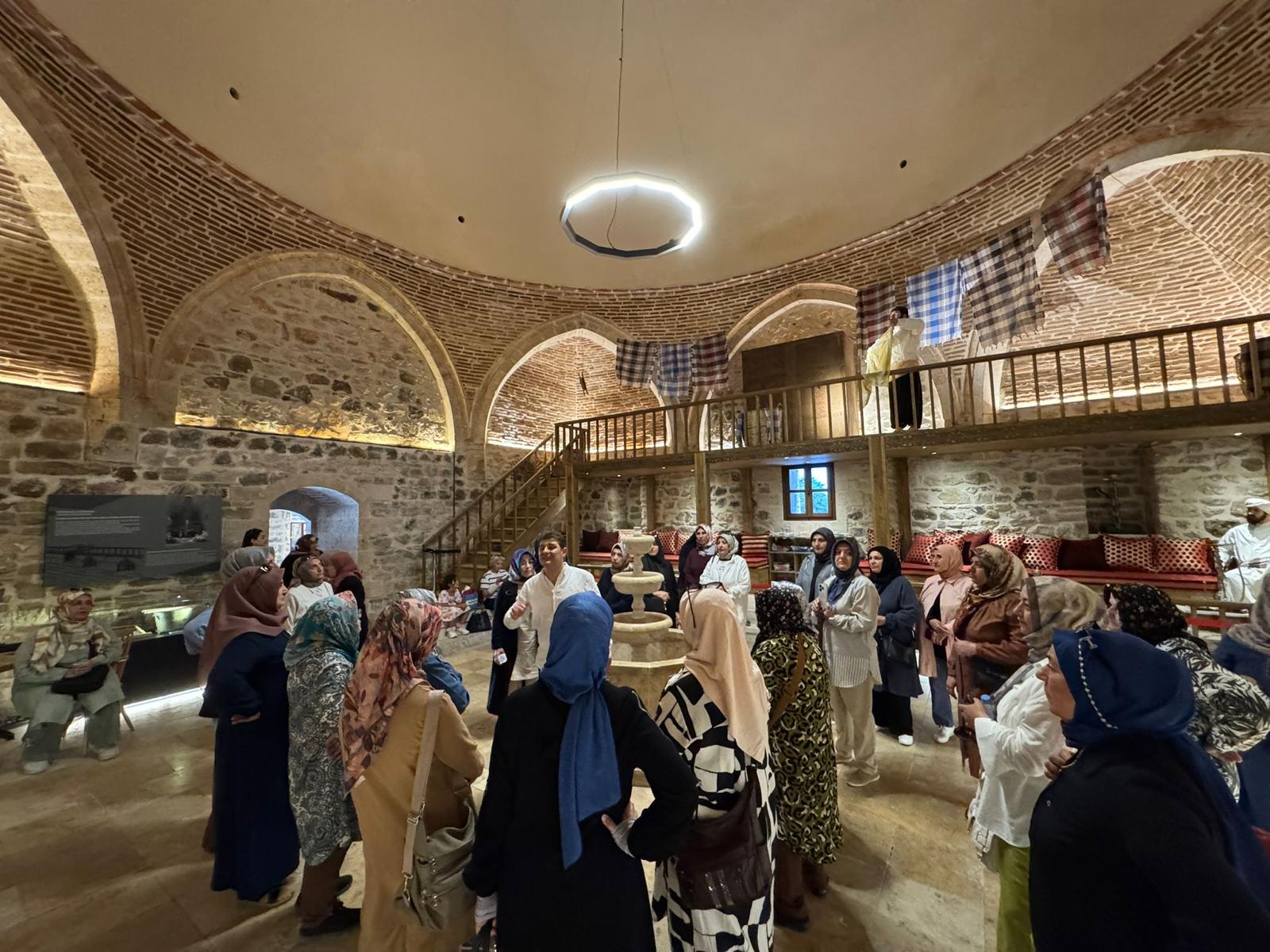 Yeşilyurt Kent Konseyi’nden Elazığ Harput’a Kültürel Gezi