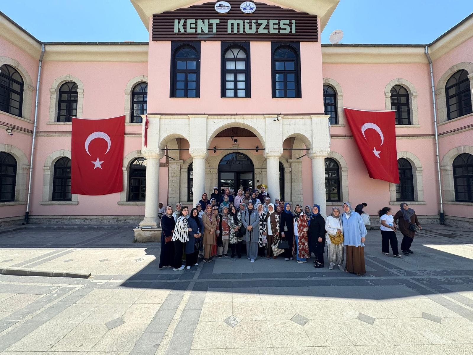 Yeşilyurt Kent Konseyi’nden Elazığ Harput’a Kültürel Gezi