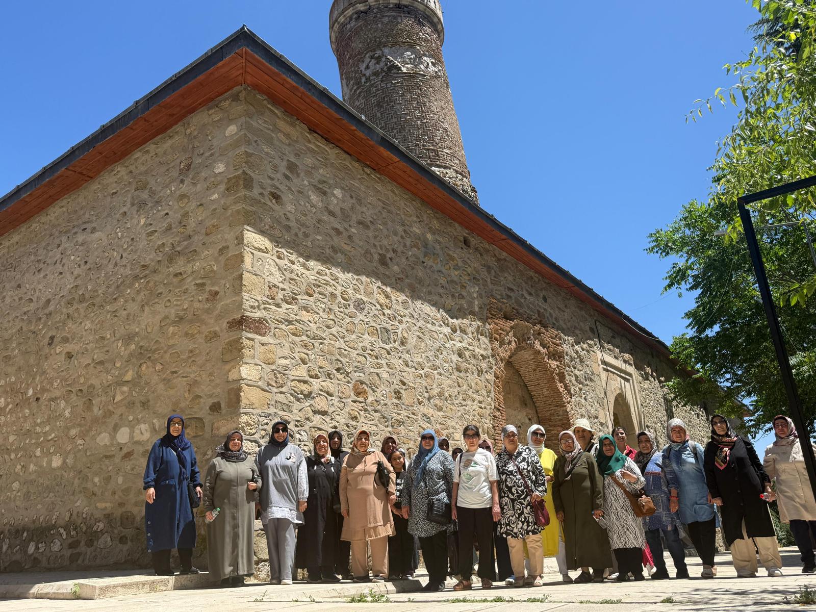 Yeşilyurt Kent Konseyi’nden Elazığ Harput’a Kültürel Gezi