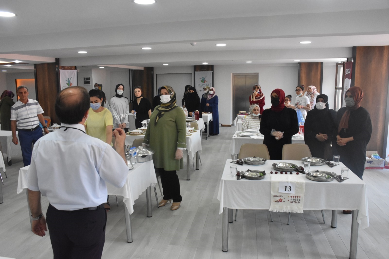 Coğrafi İşaret Tescilli Yöresel Kiraz Yaprağı Sarması Yarışması Kazananları Belli Oldu